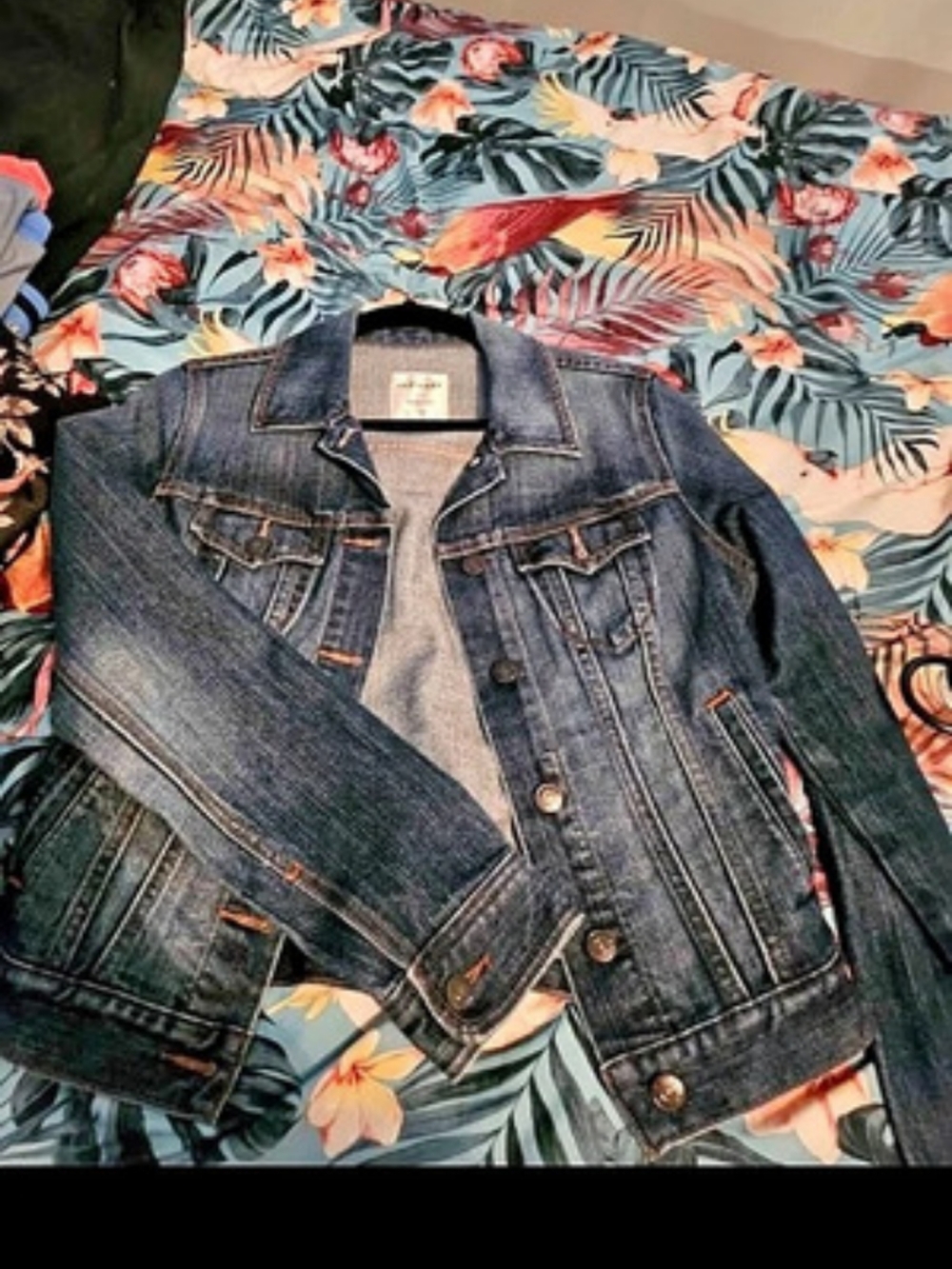 Old Navy Classic Jean Jacket Denim Blue Size Medium